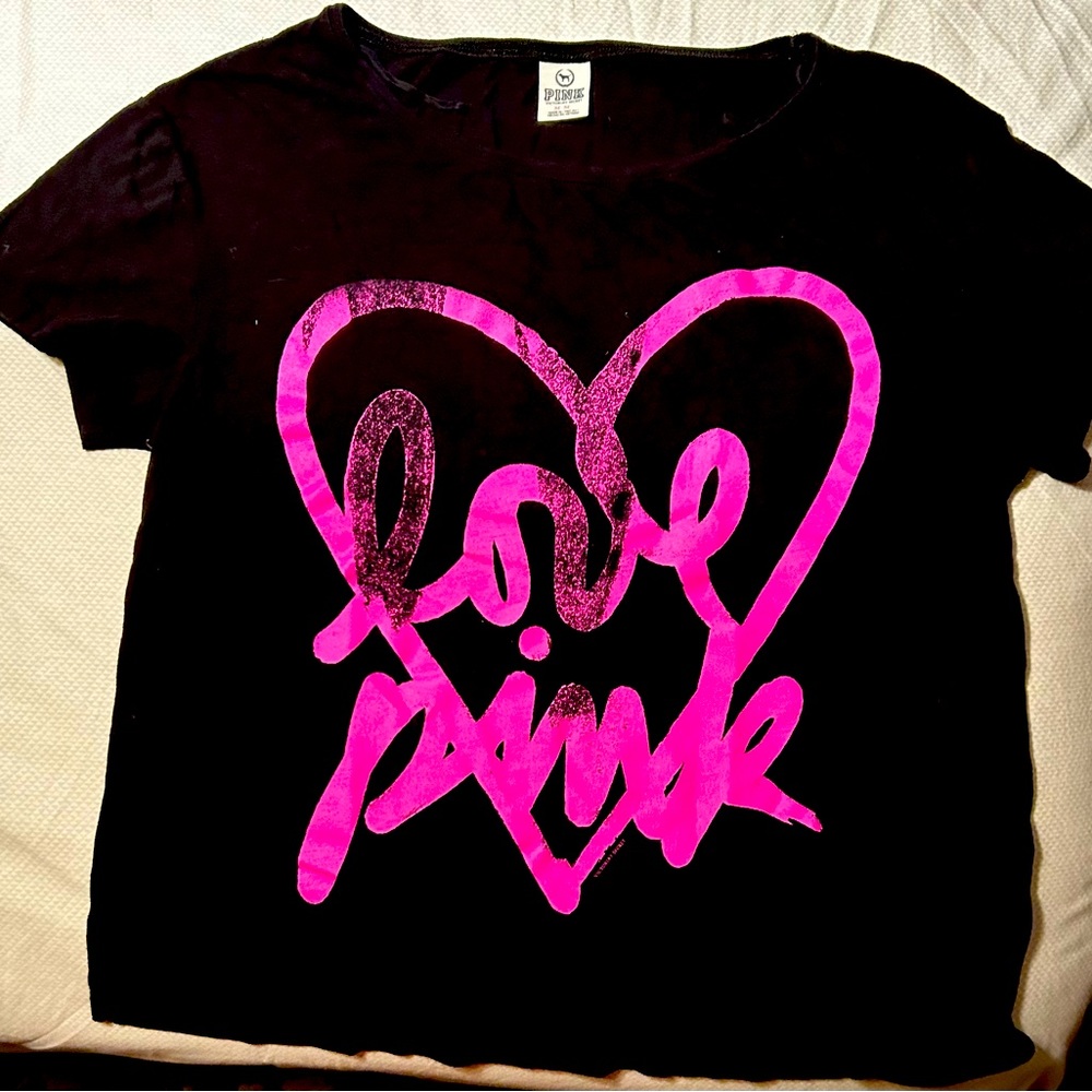 Victoria Secret Pink t-shirt